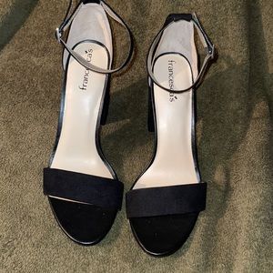 NWOT Francesca’s pumps black SZ 10